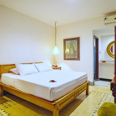 Hotel Tugu Blitar Екстериор снимка