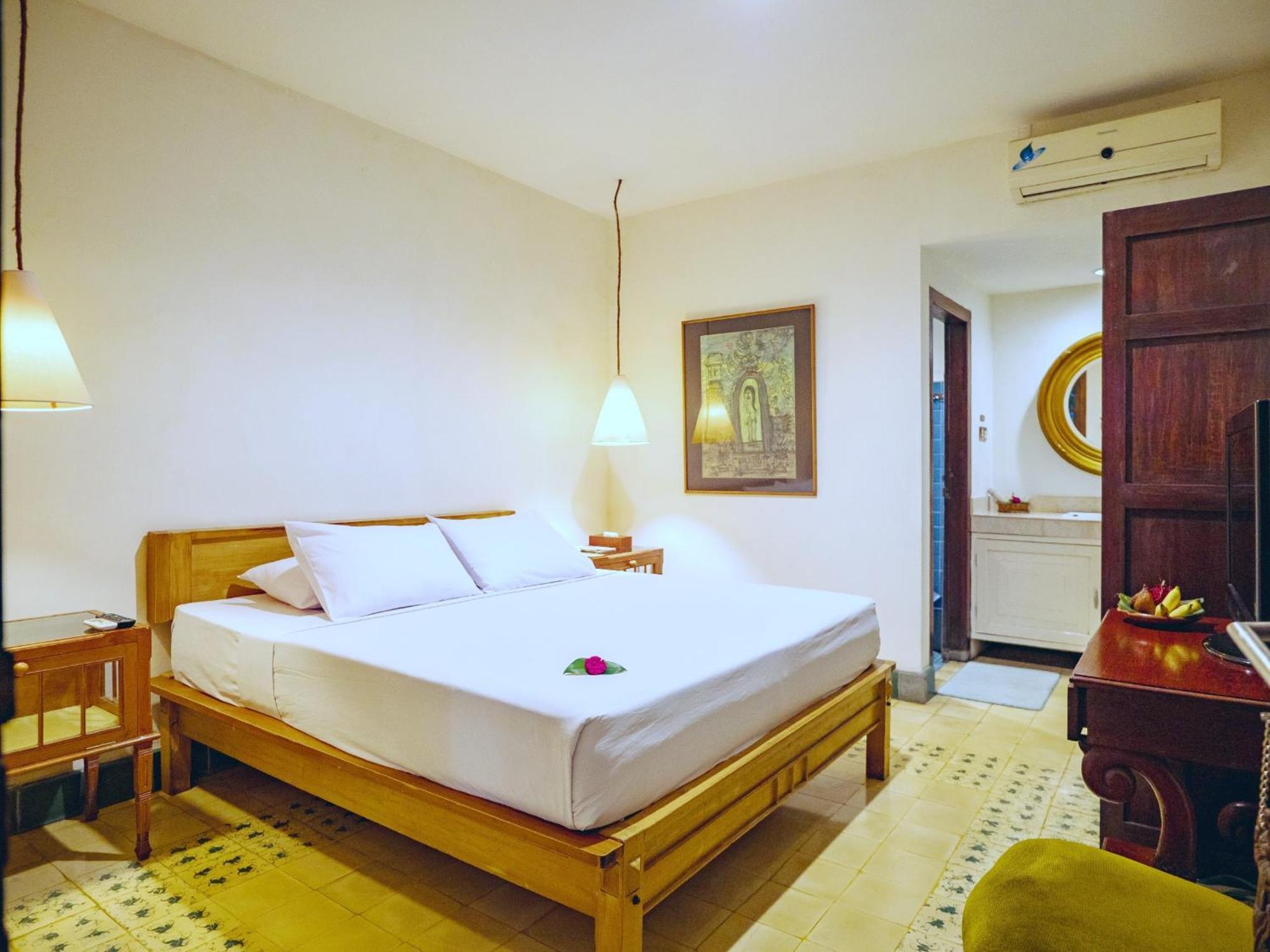 Hotel Tugu Blitar Екстериор снимка