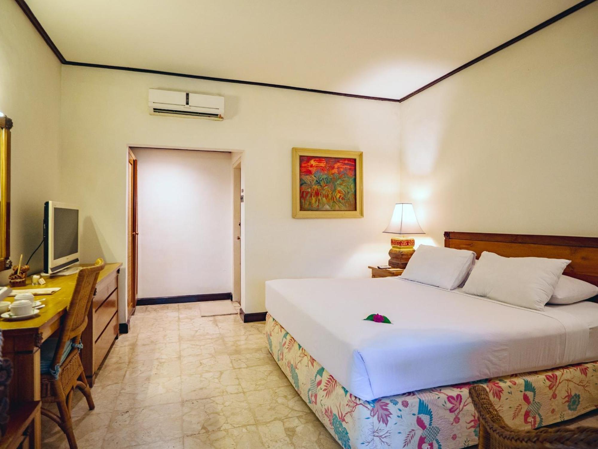 Hotel Tugu Blitar Екстериор снимка