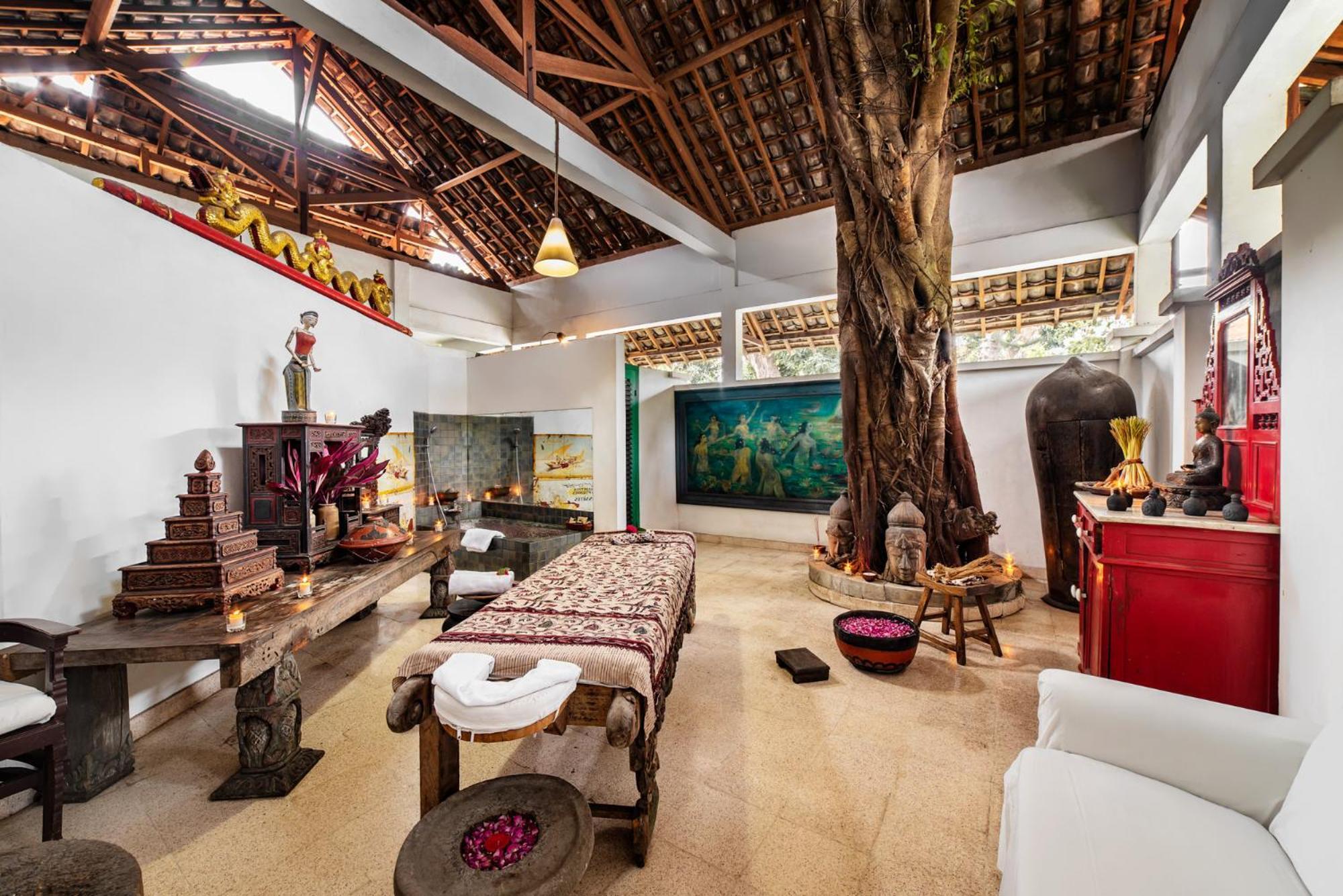 Hotel Tugu Blitar Екстериор снимка