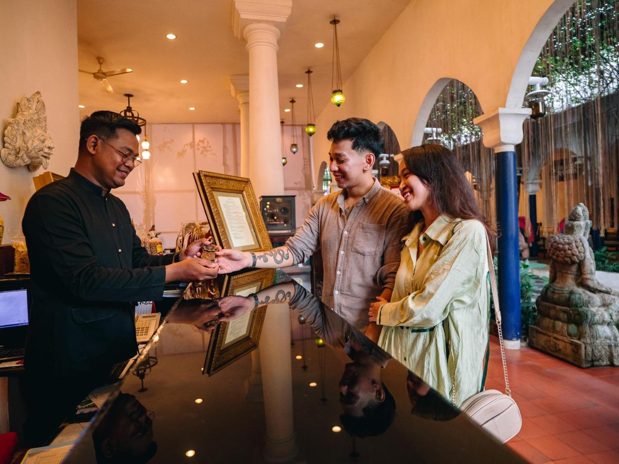 Hotel Tugu Blitar Екстериор снимка