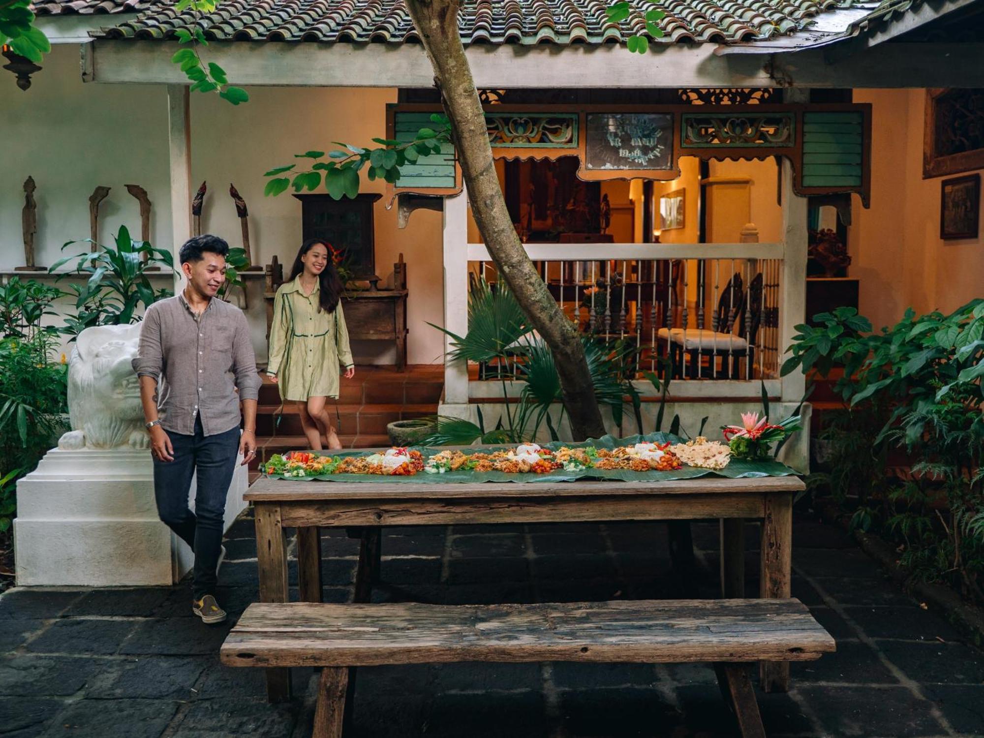 Hotel Tugu Blitar Екстериор снимка