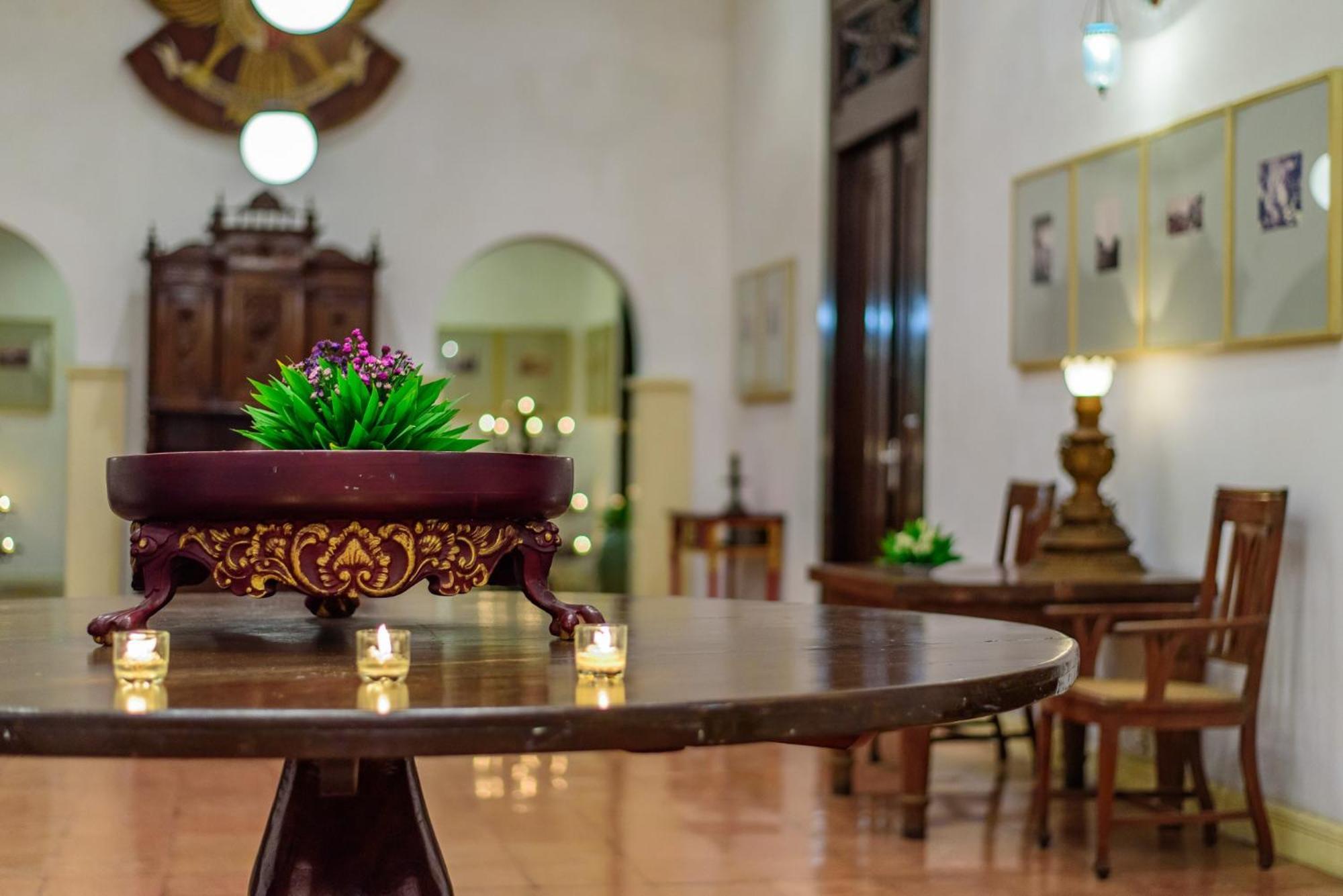 Hotel Tugu Blitar Екстериор снимка